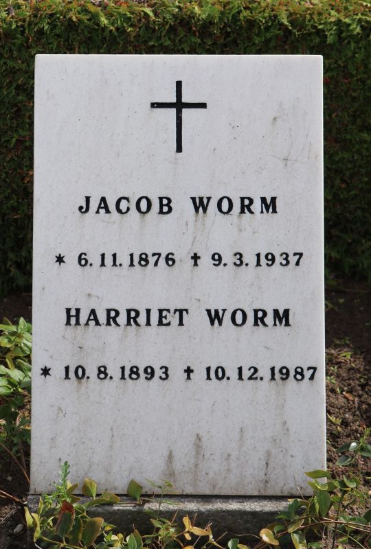 Harriet Worm.JPG